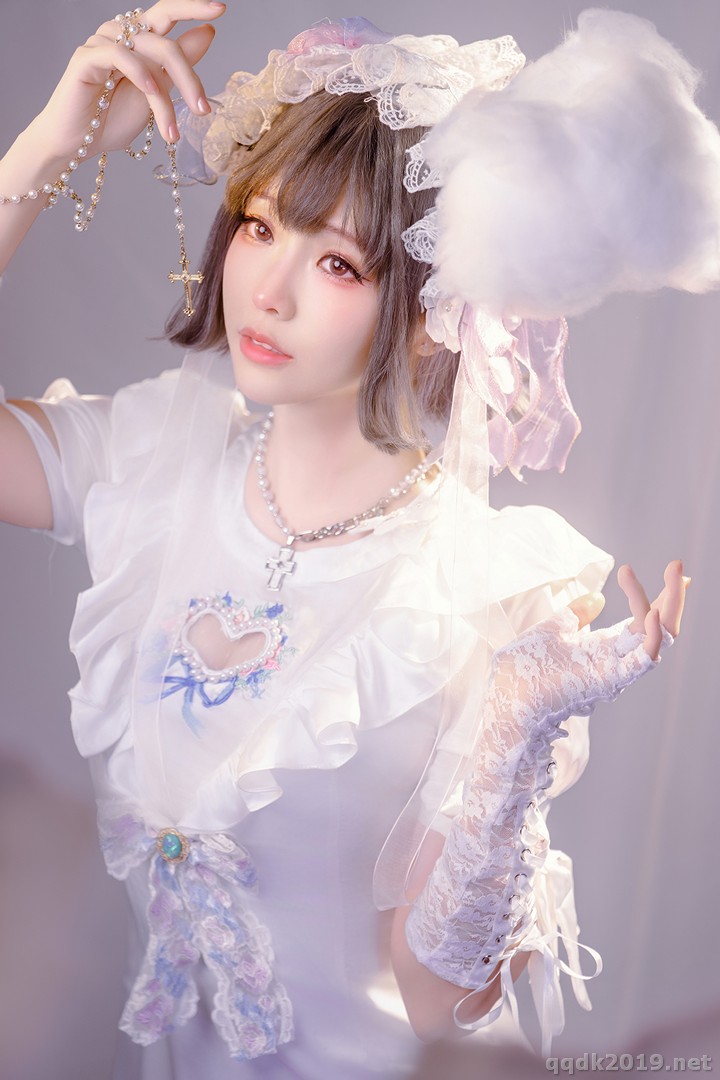 Coser-Ely-eee-ElyEE-Cloudy-Dreaming-007.jpg