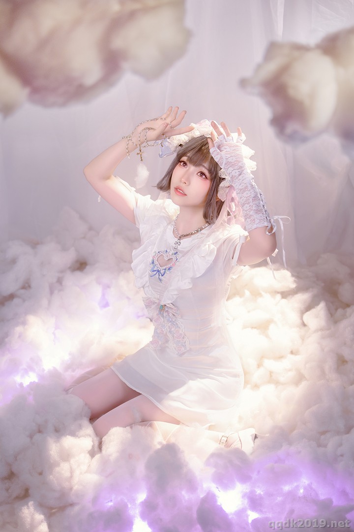 Coser-Ely-eee-ElyEE-Cloudy-Dreaming-008.jpg