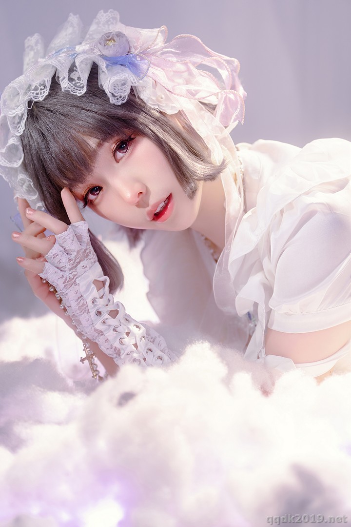 Coser-Ely-eee-ElyEE-Cloudy-Dreaming-011.jpg