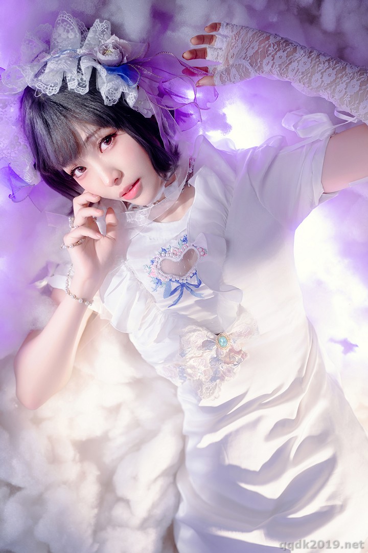 Coser-Ely-eee-ElyEE-Cloudy-Dreaming-016.jpg