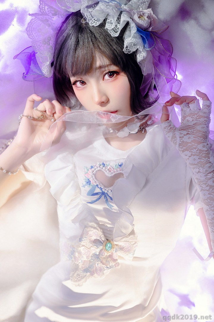 Coser-Ely-eee-ElyEE-Cloudy-Dreaming-017.jpg