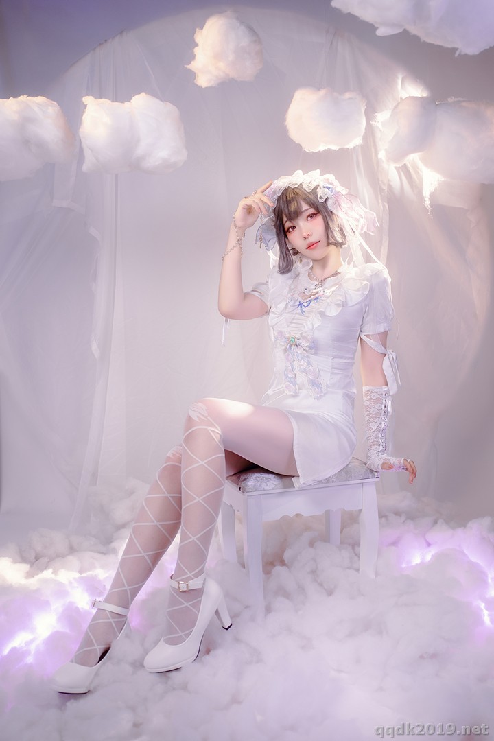 Coser-Ely-eee-ElyEE-Cloudy-Dreaming-021.jpg