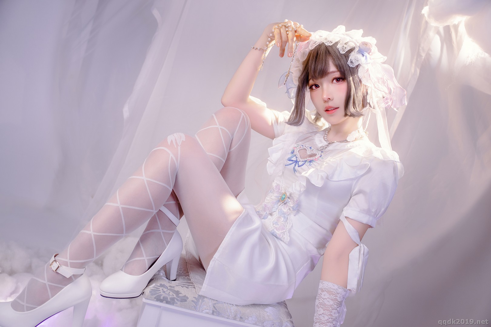 Coser-Ely-eee-ElyEE-Cloudy-Dreaming-022.jpg
