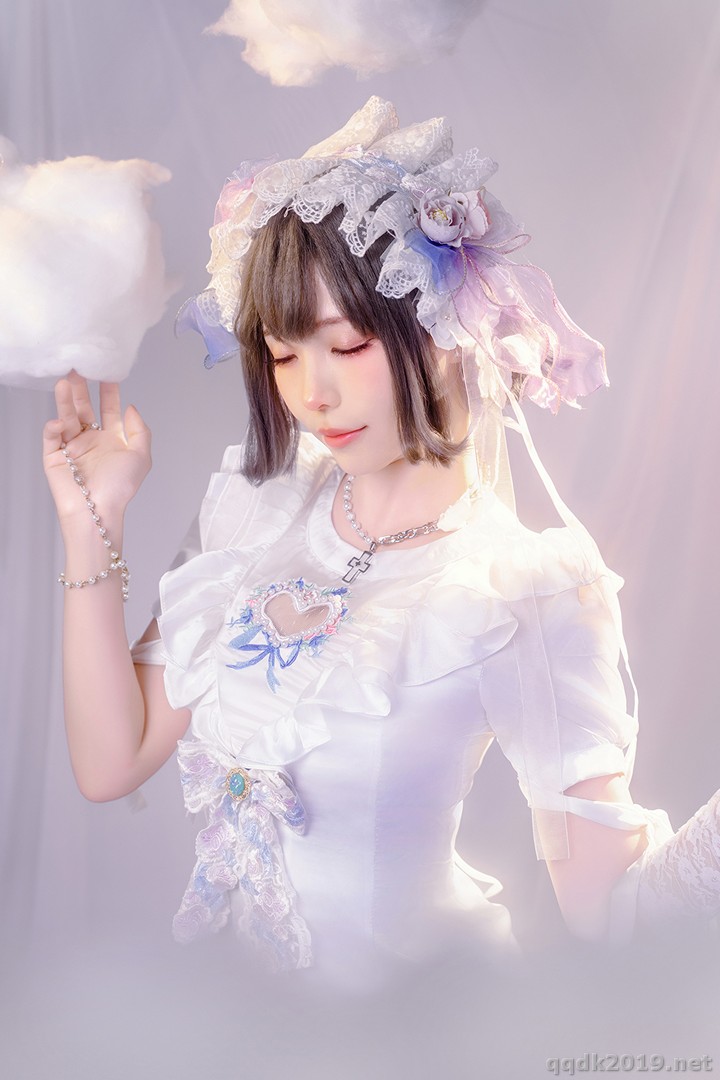Coser-Ely-eee-ElyEE-Cloudy-Dreaming-024.jpg