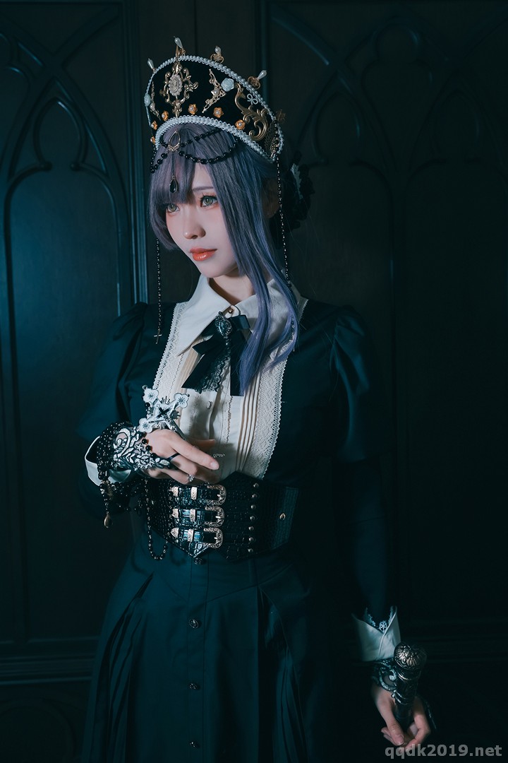 Coser-Ely-eee-ElyEE-Exorcist-Witch-001.jpg