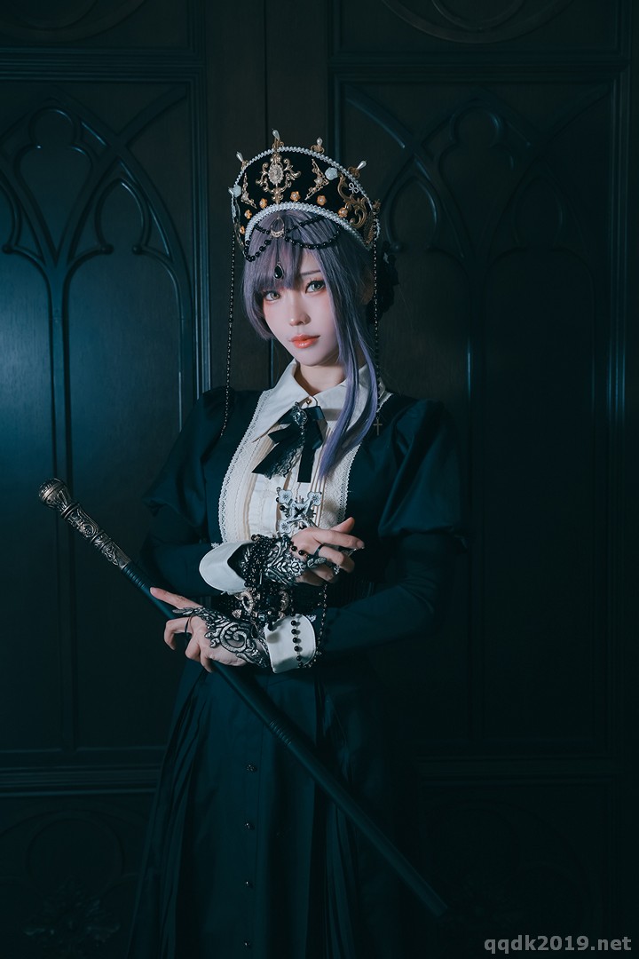 Coser-Ely-eee-ElyEE-Exorcist-Witch-012.jpg