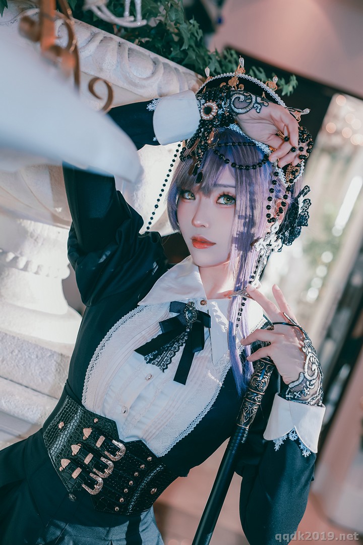 Coser-Ely-eee-ElyEE-Exorcist-Witch-014.jpg