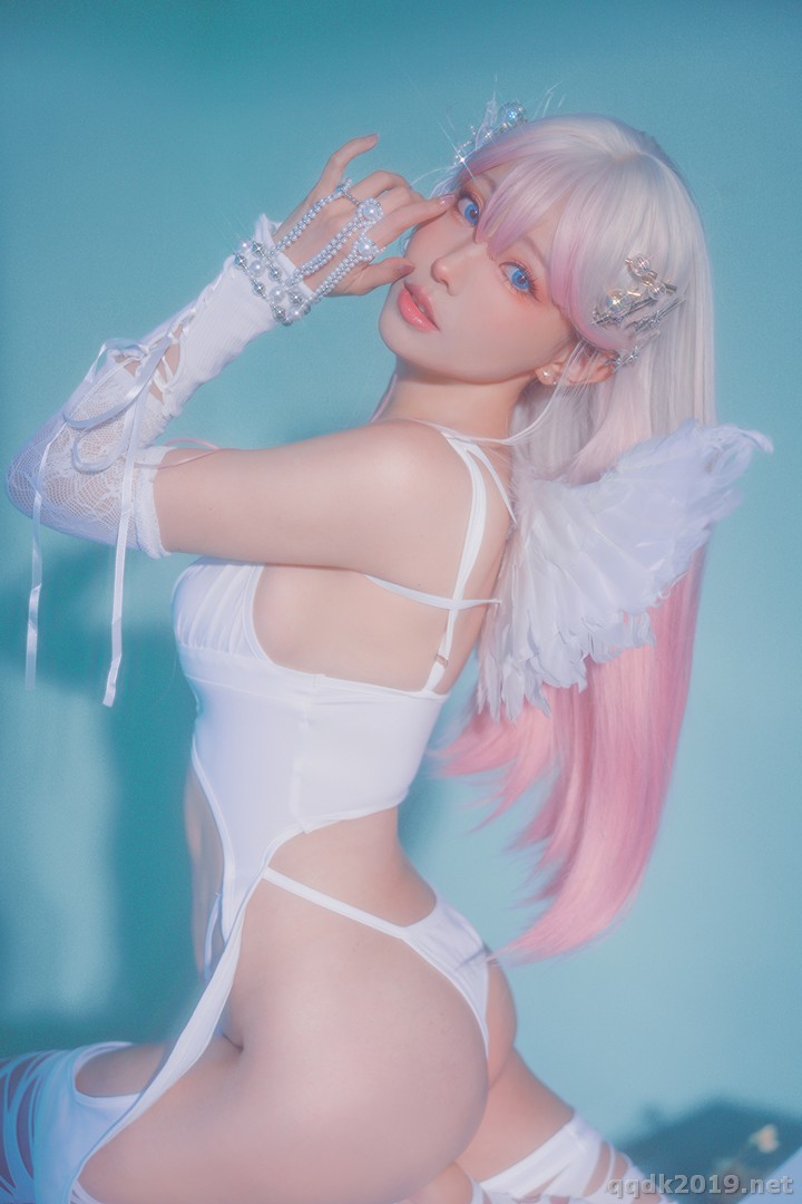 Coser-Ely-eee-ElyEE-Plant-Angel-018.jpg