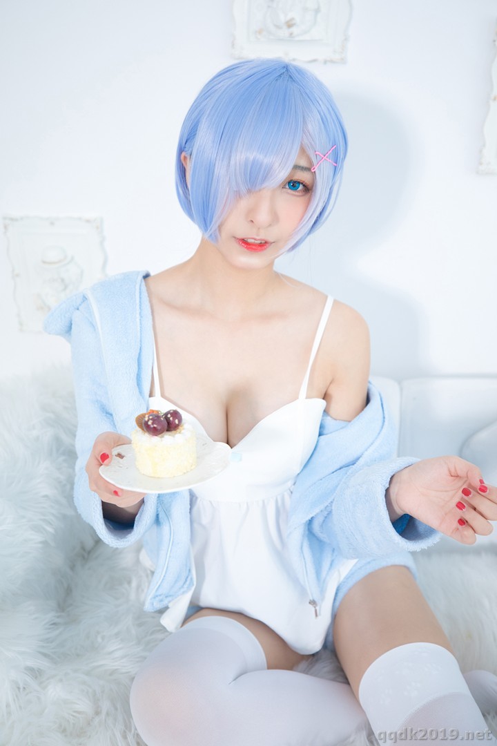 Coser-Vol.005-Milk-by-blue-002.jpg