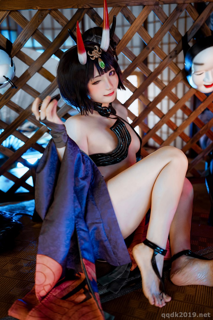 Coser-shi-san-bu-shi-shiw-FGO-001.jpg