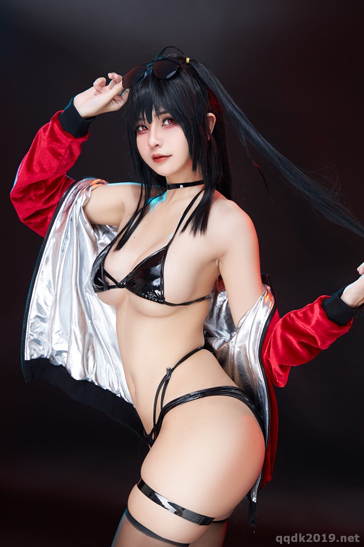 Coser-Azami-RACE-QUEEN-003.jpg