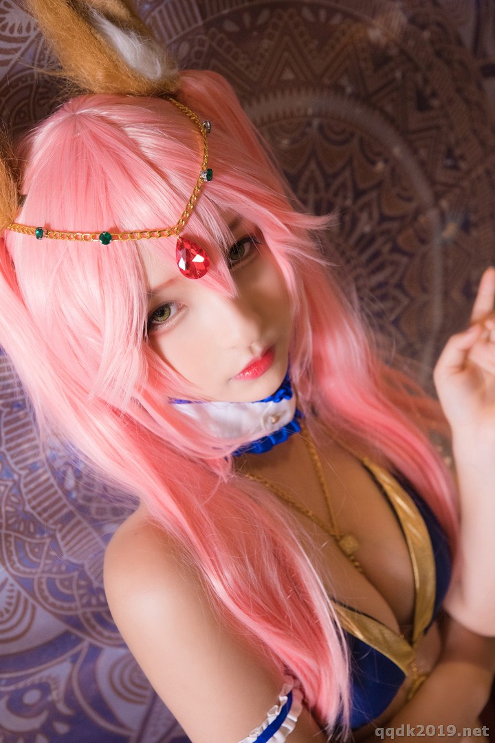 Coser-Mysterious-Love-148.jpg