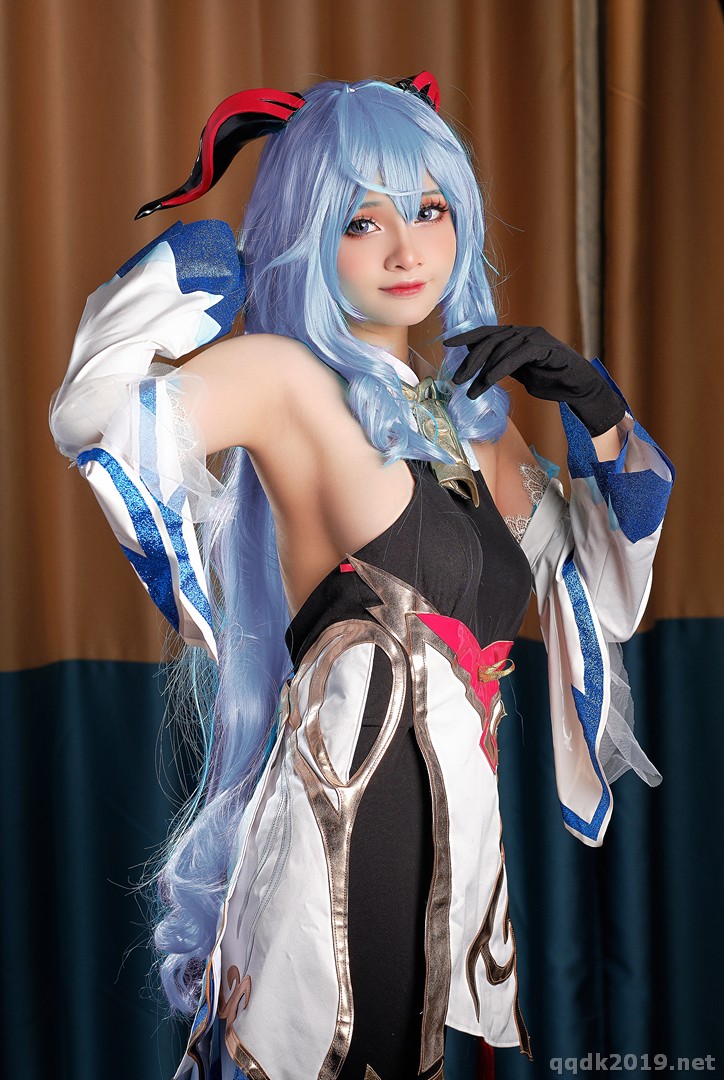Coser-Azami-001.jpg