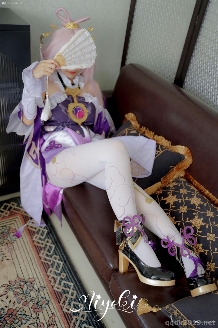 Coser-Misaki-Suzuki-003.jpg
