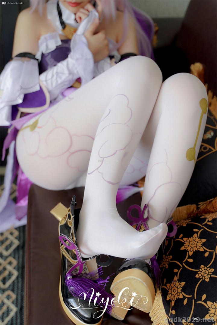 Coser-Misaki-Suzuki-005.jpg