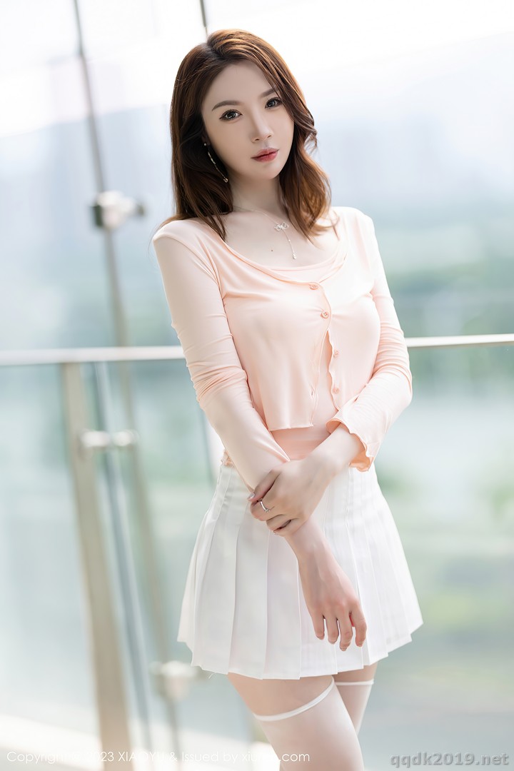 XiaoYu-Vol.1069-Meng-Xin-Yue-012.jpg